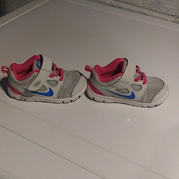 Toddler Nike free 5 - Picture 2 of 6